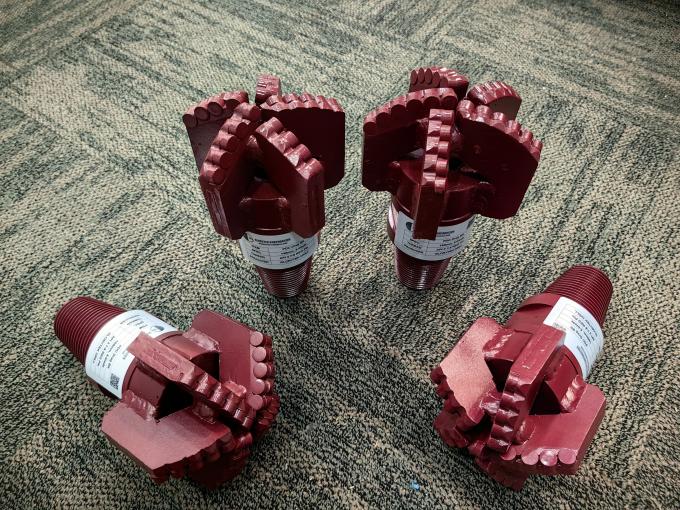 Adaptador Femenino 2-3/8 REG femenino 4- 1/2 REG 6