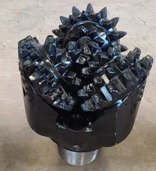 Broca Rodillo Tricono Estándar Api 14 3 / 4'' Iadc 127 Diente Acero