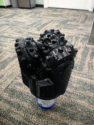 Perforación de pozos de agua de trozos de trícone Perforación de pozos de agua